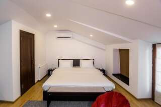 Апарт-отели VovaDoma Тбилиси Двухместный номер Делюкс с 1 кроватью и дополнительной кроватью-11